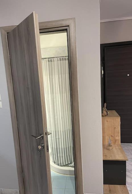 Central Modern Apartment Volos Esterno foto